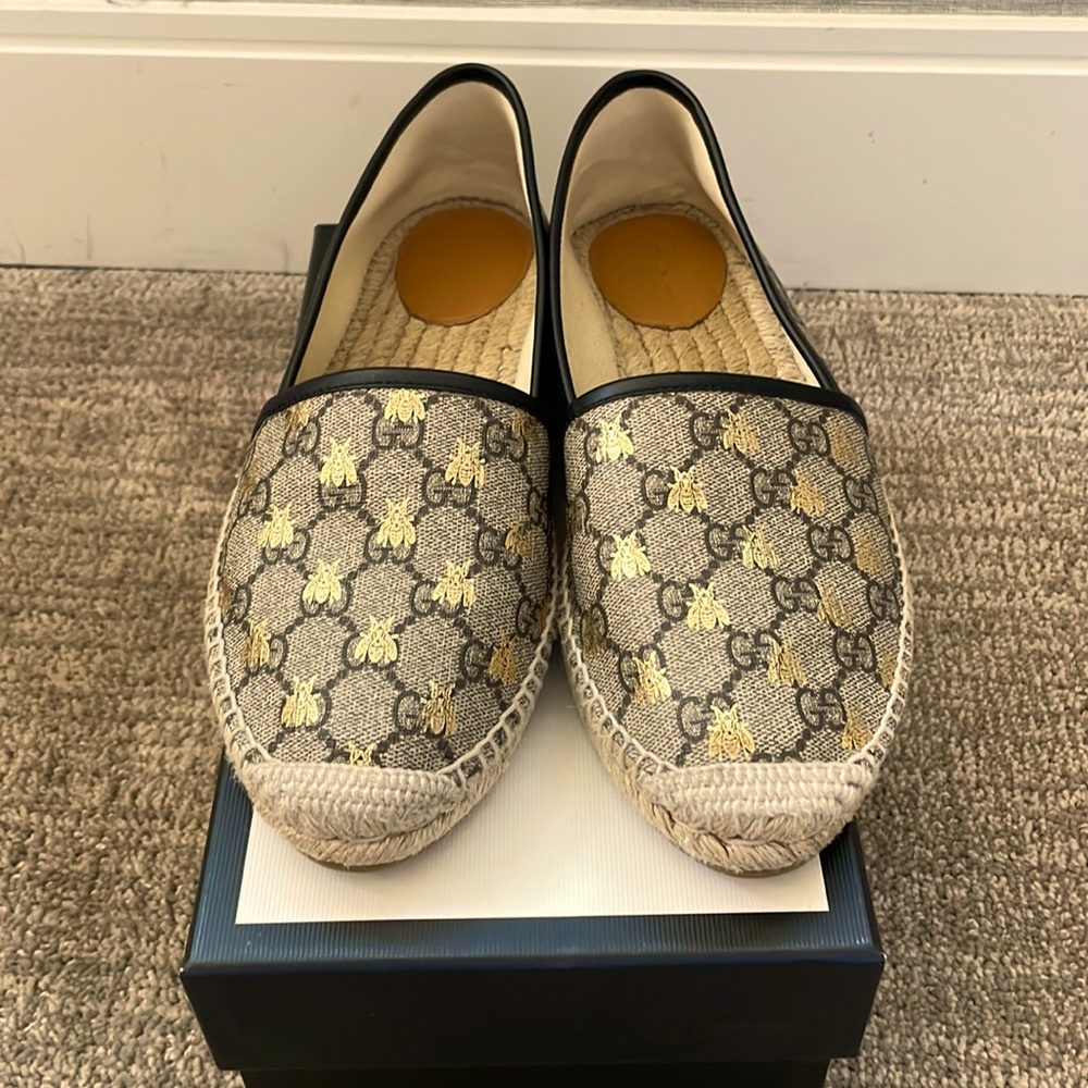 Gucci Women’S Supreme Monogram Bees Espadrille Flats 41 Beige Ebony Black